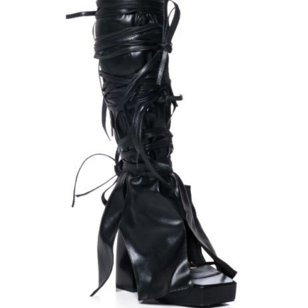 AZALEA WANG " READILY STRAPPED " 2 IN 1 STRAPPY SANDAL IN BLACK ( BRAND NEW !!!!